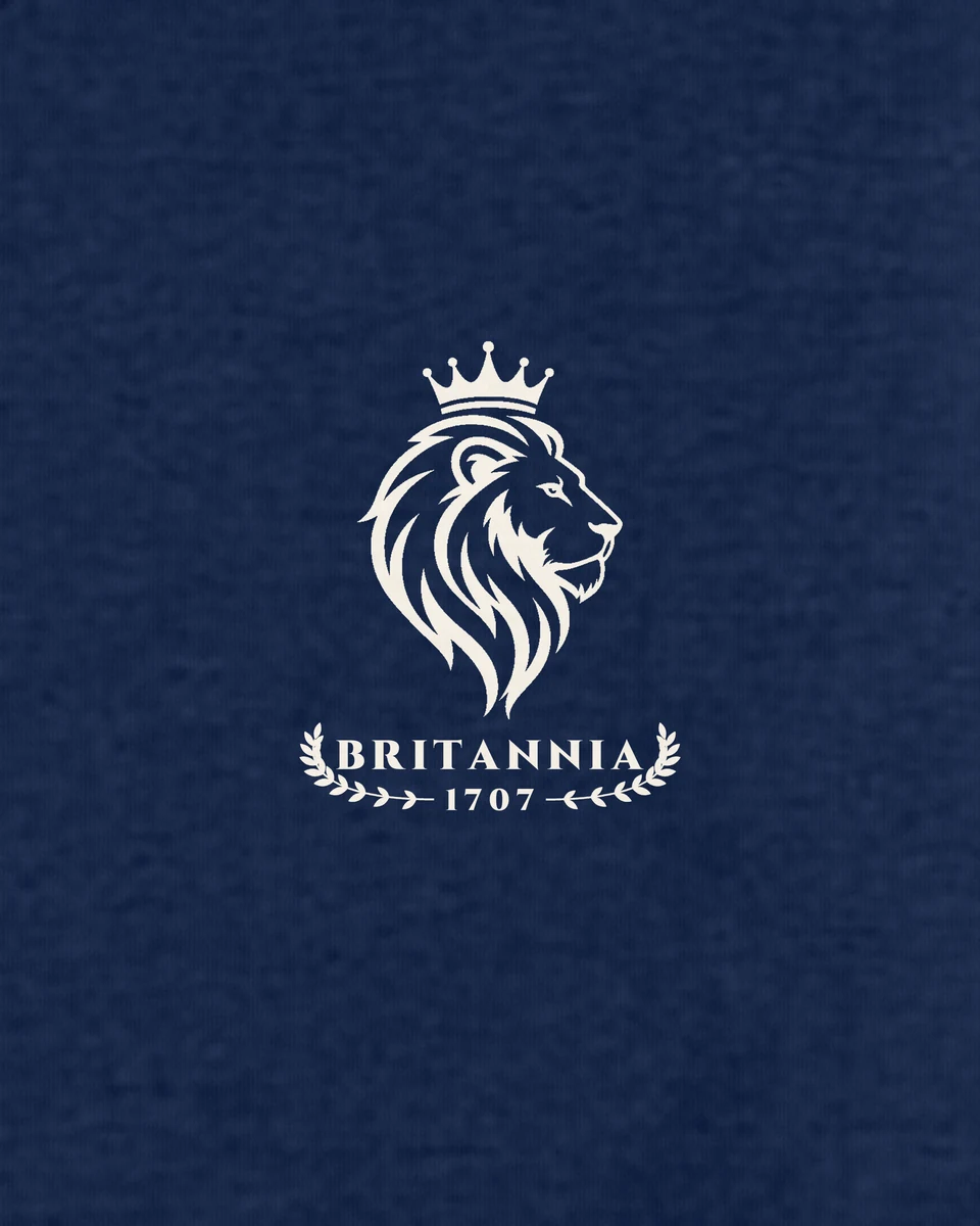 Close-up of the embroidered chest crest, Navy